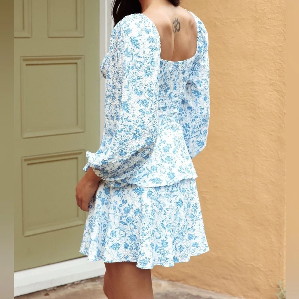 New with tags. Classic Provence Bloom Long Sleeve Mini Dress Floral Blue. XS - Picture 5 of 5